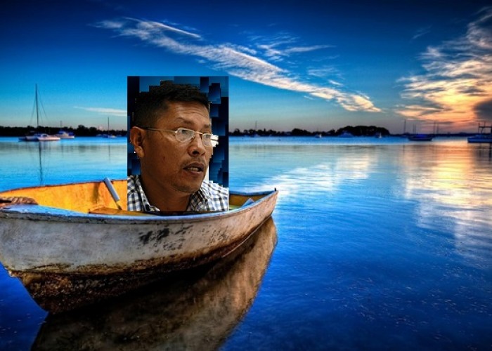 Constantino, museólogo Tikuna na canoa das almas